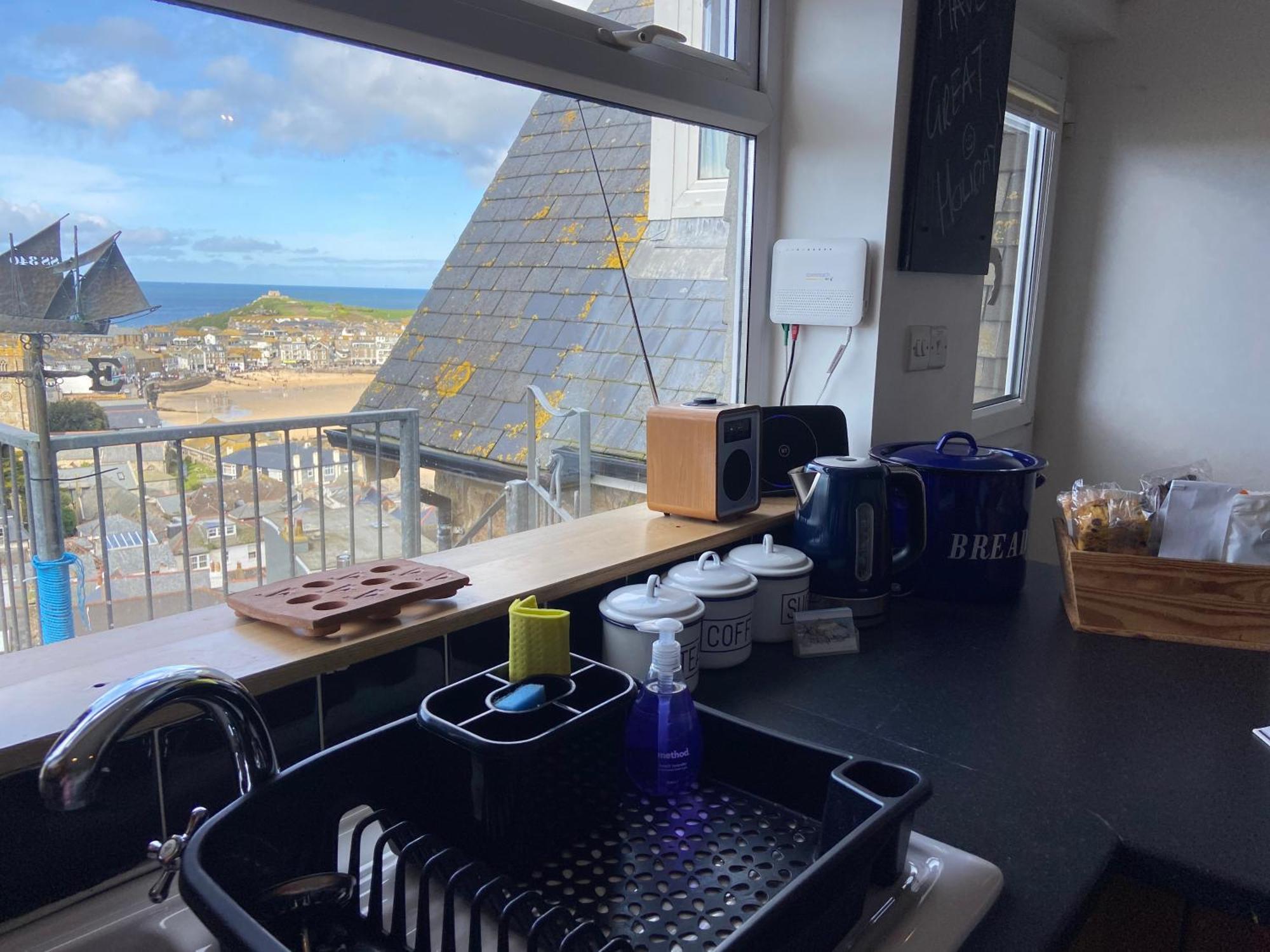 The Penthouse Apartment With An 18Ft By 14Ft Balcony With Amazing Views Over St Ives Harbour And Bay Perfect From Alfresco Dining And Sunbathing, Onsite Parking, Larger Groups Book Our Connecting Apartments Exteriör bild